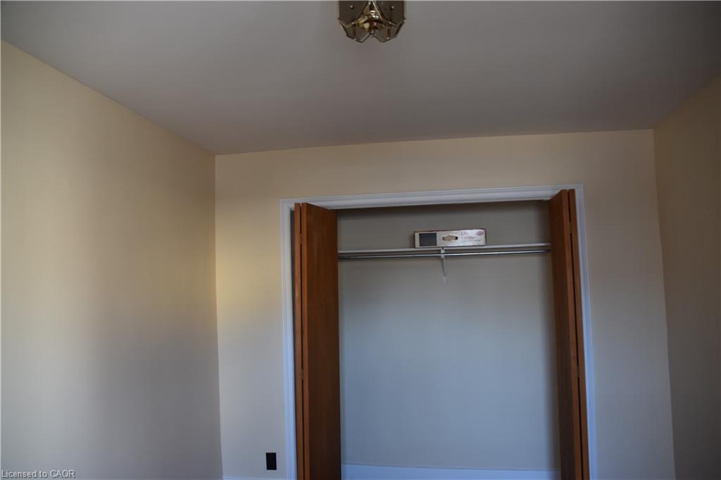 421 Main Street S Property Photo 17