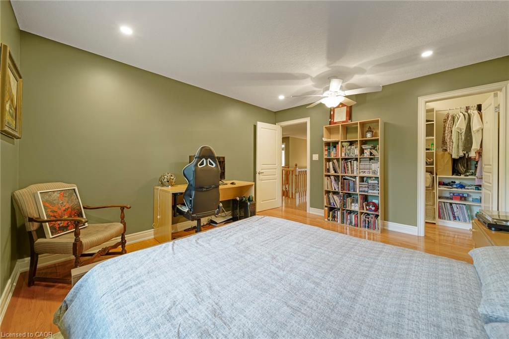 112 Dirksen Court Property Photo 28