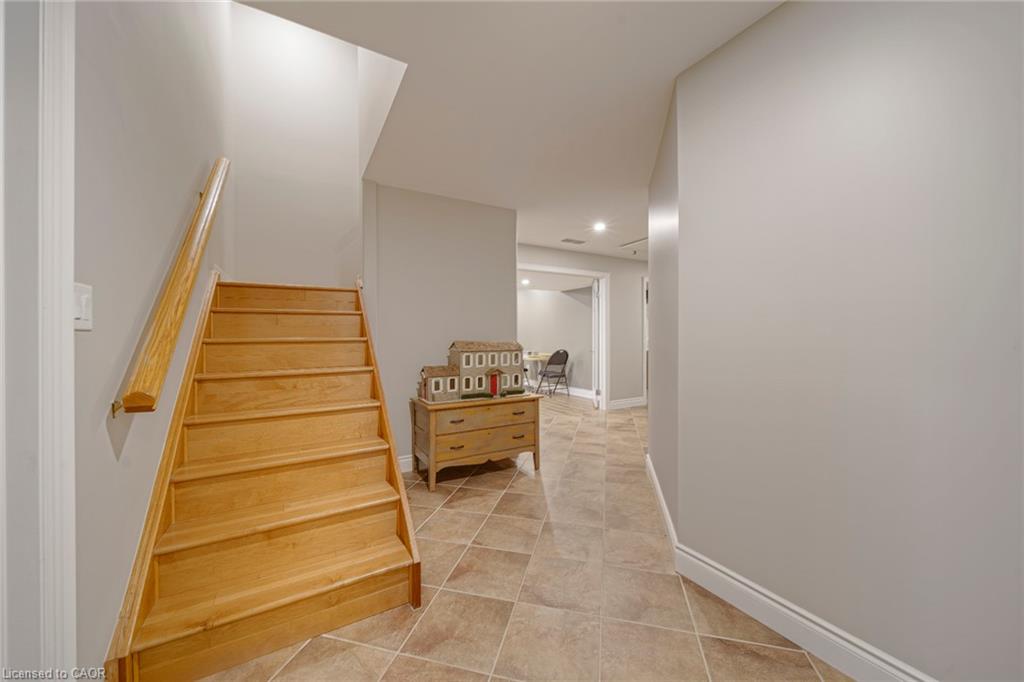 112 Dirksen Court Property Photo 32