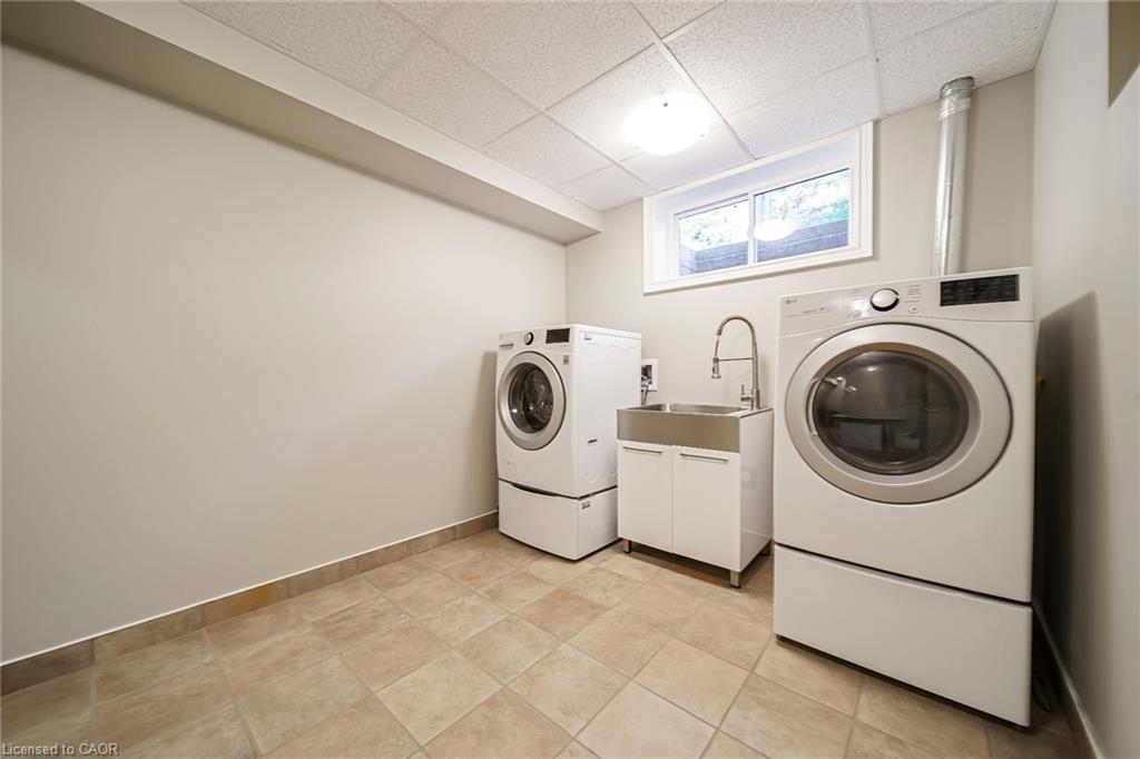 112 Dirksen Court Property Photo 37