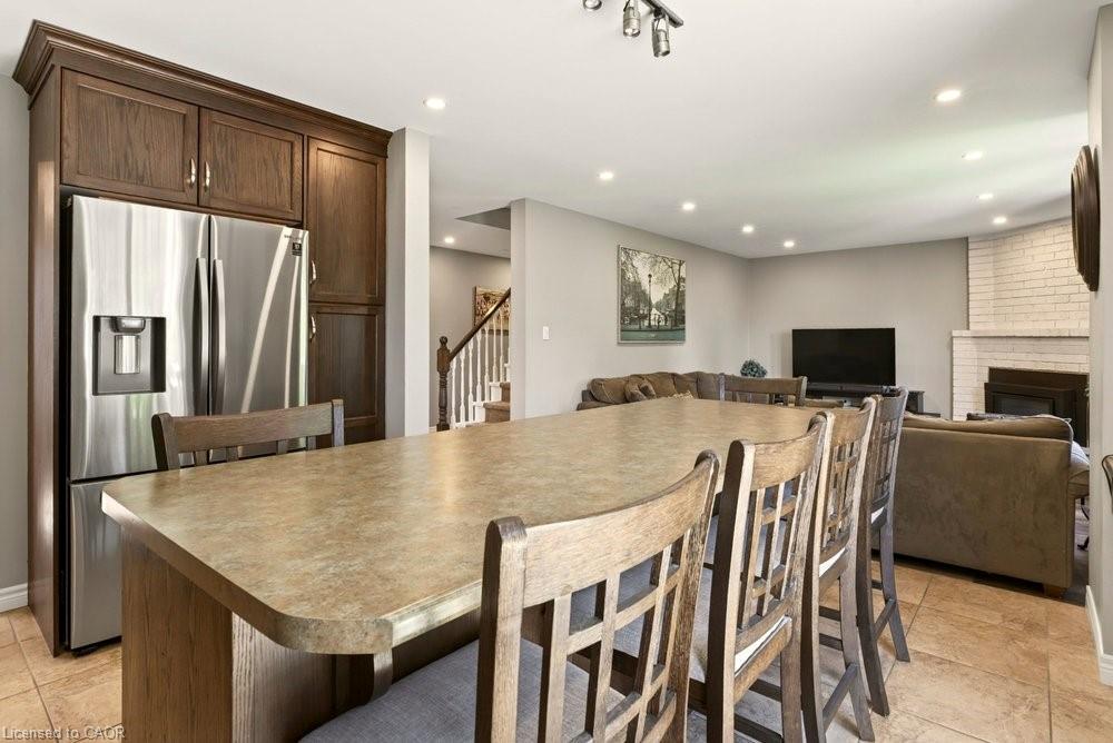 72 Gurnett Drive Property Photo 8