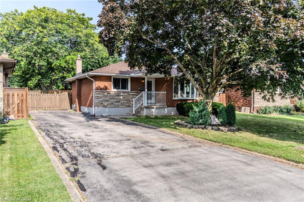 17 Woodsview Avenue Property Photo 1