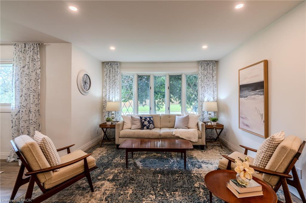 17 Woodsview Avenue Property Photo 3