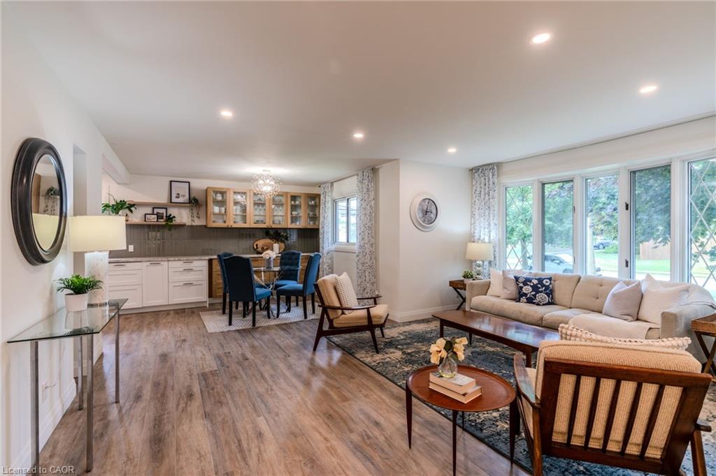 17 Woodsview Avenue Property Photo 4