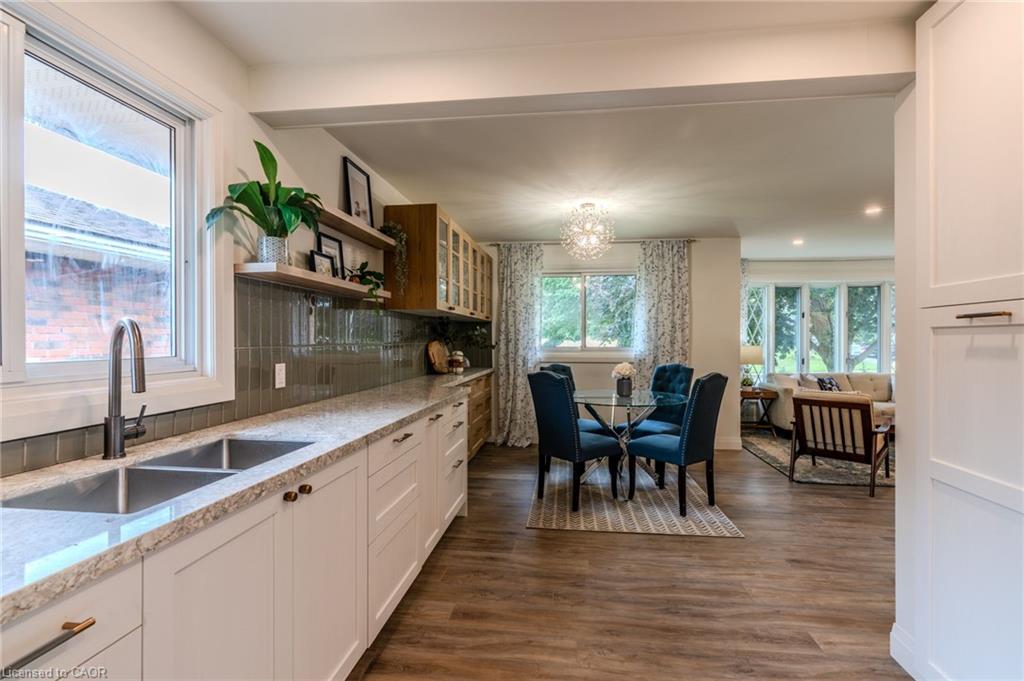 17 Woodsview Avenue Property Photo 7