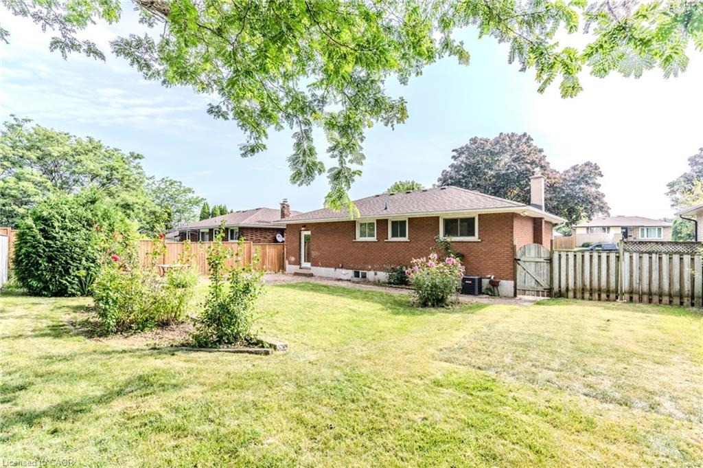 17 Woodsview Avenue Property Photo 28