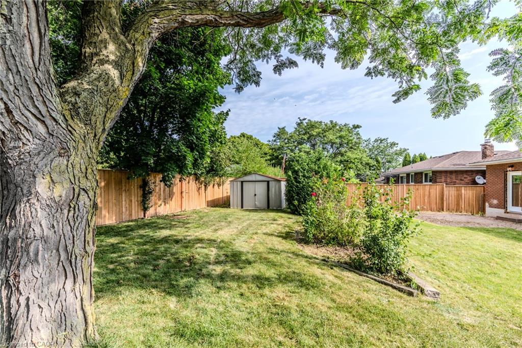 17 Woodsview Avenue Property Photo 30