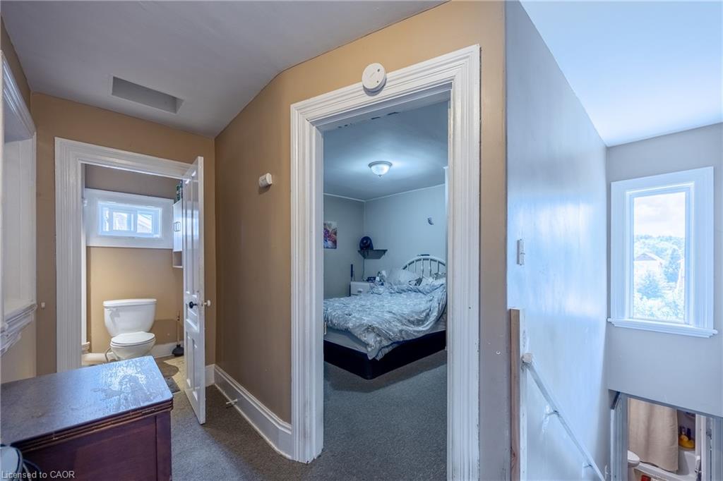 302 Simcoe Street Property Photo 13