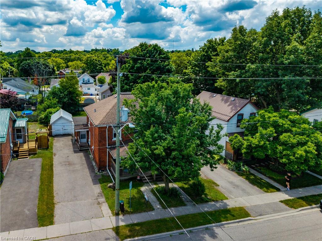 302 Simcoe Street Property Photo 26