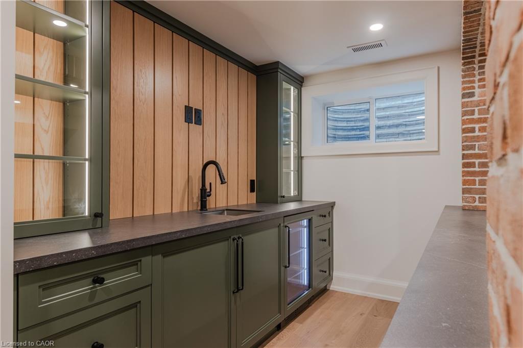130 Edgecliffe Place Property Photo 40