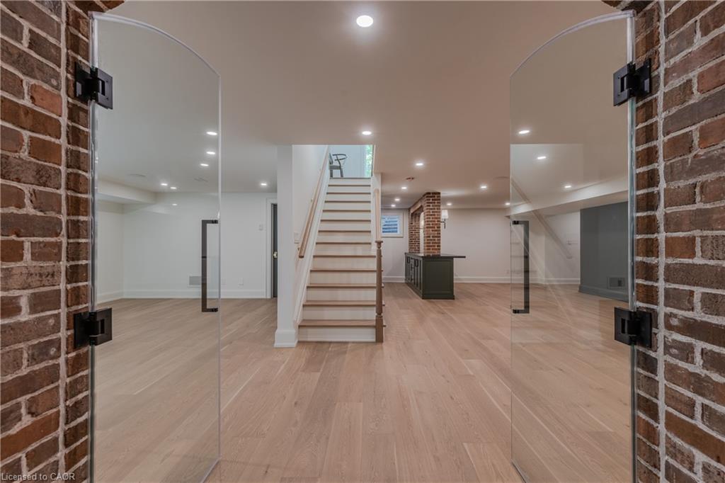 130 Edgecliffe Place Property Photo 42
