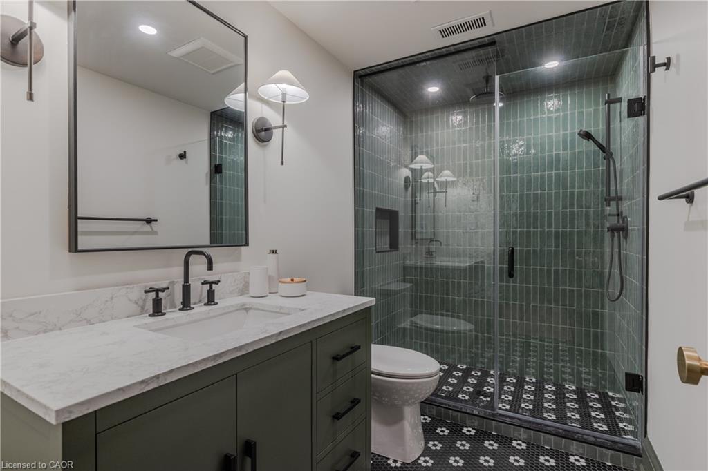 130 Edgecliffe Place Property Photo 45