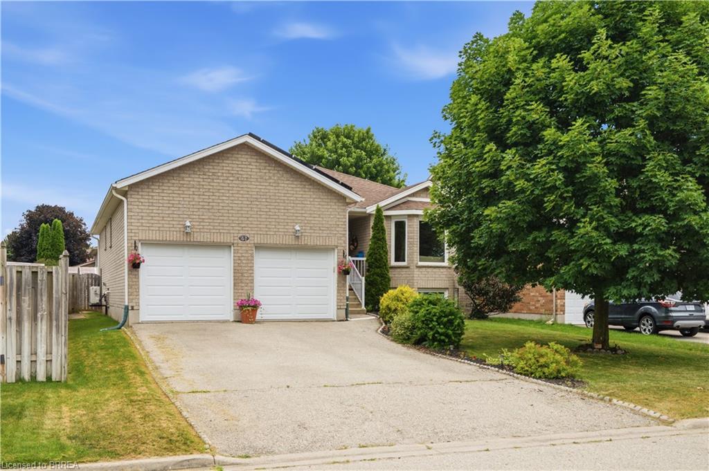 41 Griffiths Drive Property Photo 1