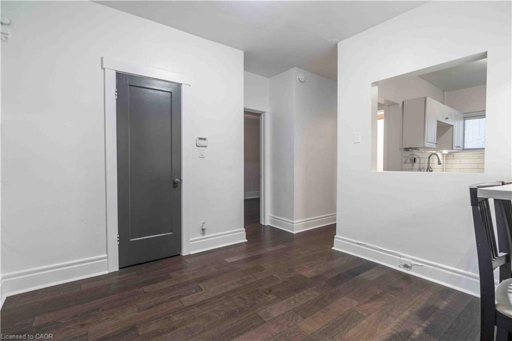 4-285 King Street W Property Photo 11