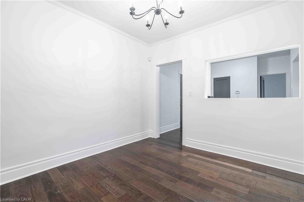 4-285 King Street W Property Photo 18