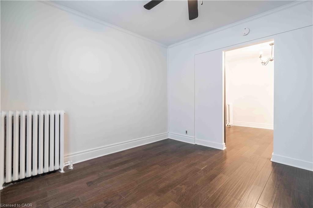 4-285 King Street W Property Photo 22