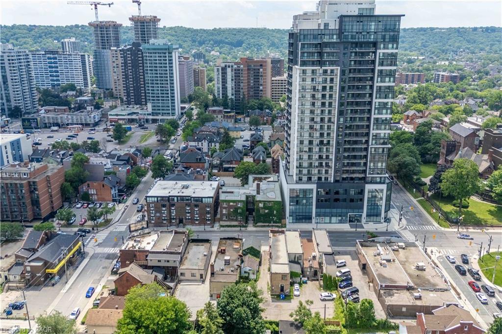 4-285 King Street W Property Photo 31