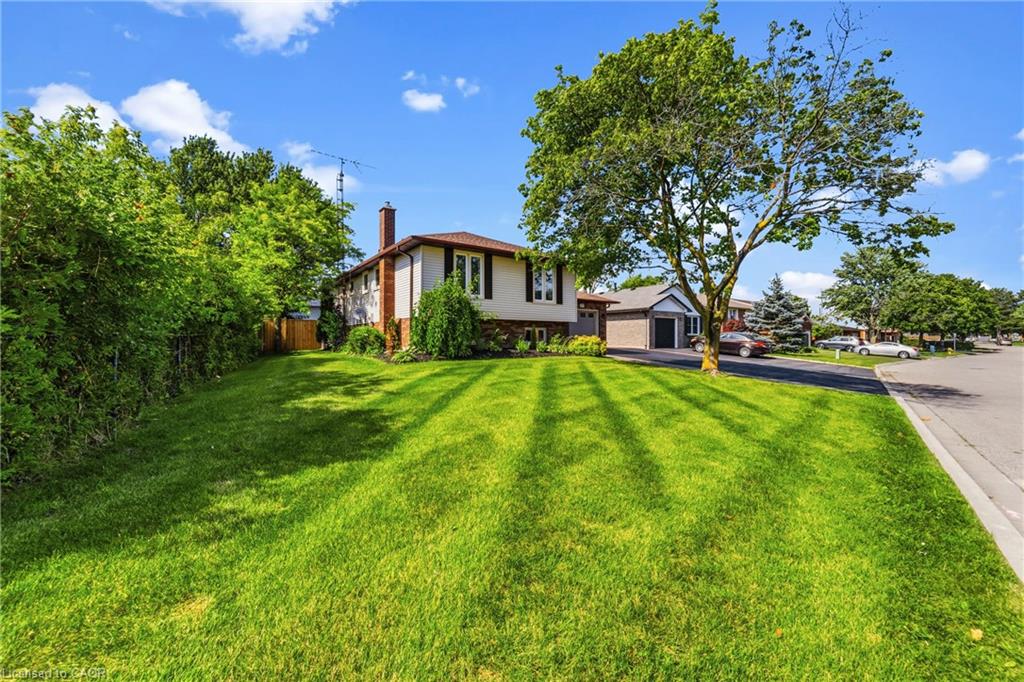 4 Ravine Crescent Property Photo 3