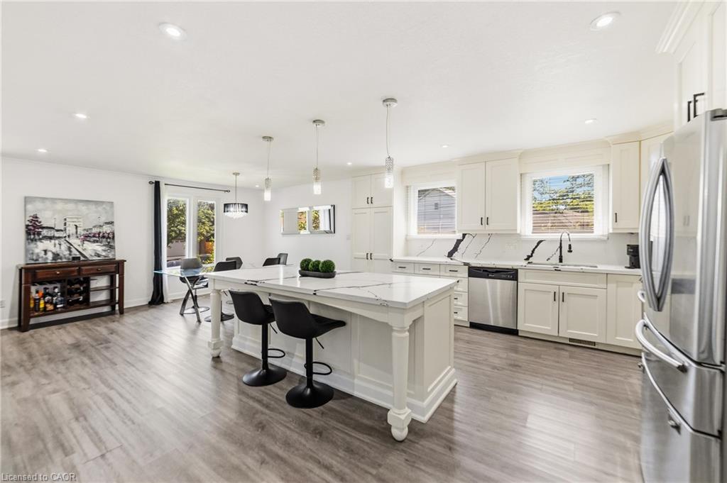 4 Ravine Crescent Property Photo 6