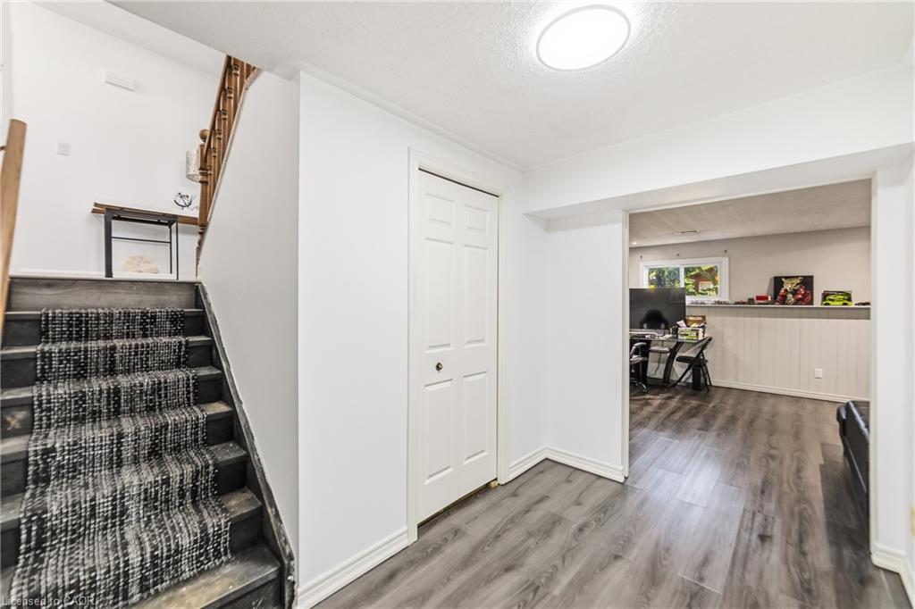 4 Ravine Crescent Property Photo 22