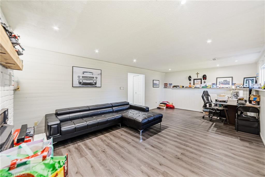 4 Ravine Crescent Property Photo 24