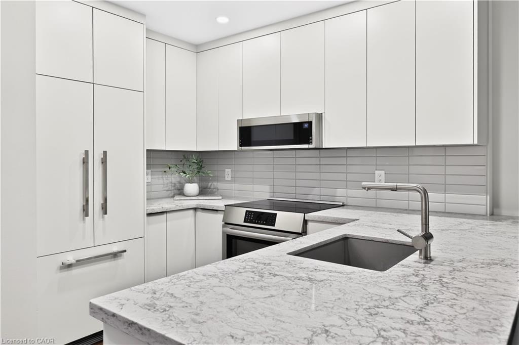 407-2511 Lakeshore Road W Property Photo 6