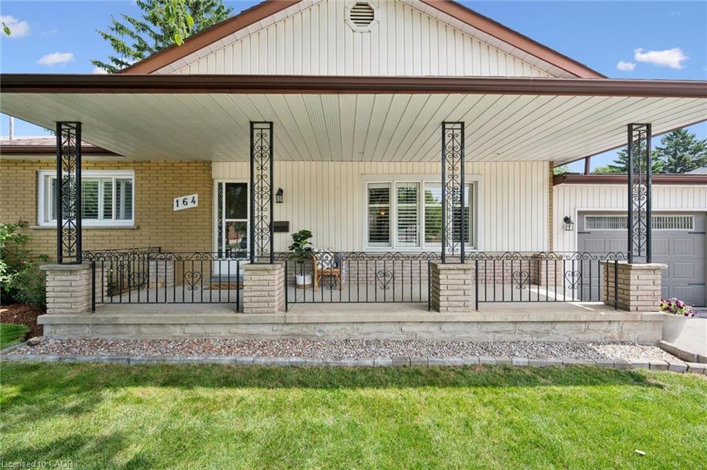 164 Bridge Street W Property Photo 4