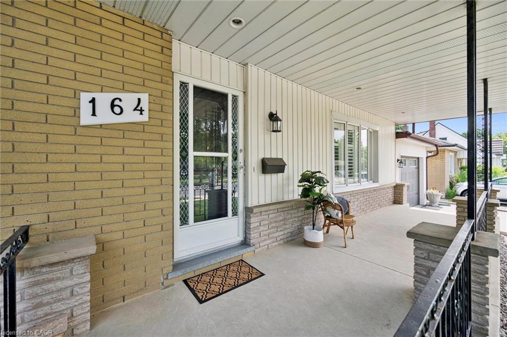 164 Bridge Street W Property Photo 5