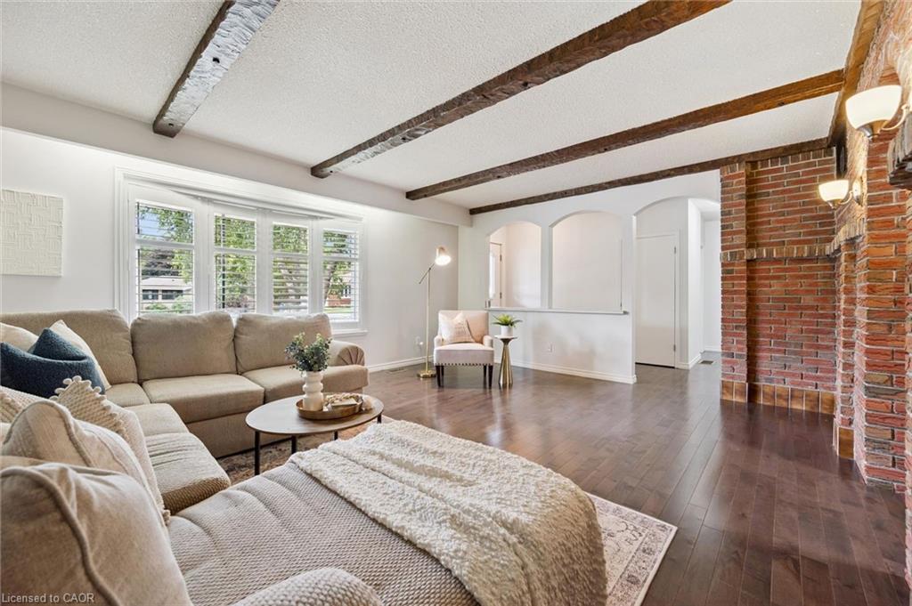 164 Bridge Street W Property Photo 7