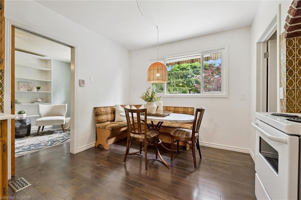 164 Bridge Street W Property Photo 15