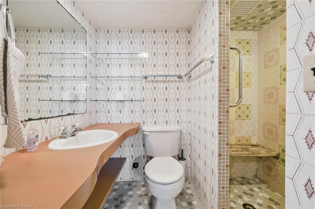 164 Bridge Street W Property Photo 30