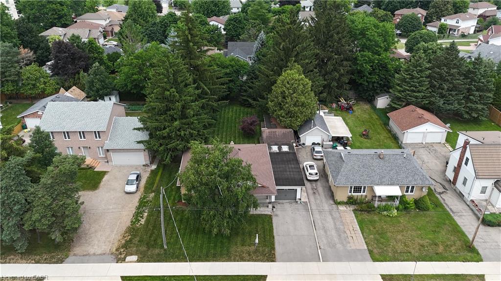 164 Bridge Street W Property Photo 41