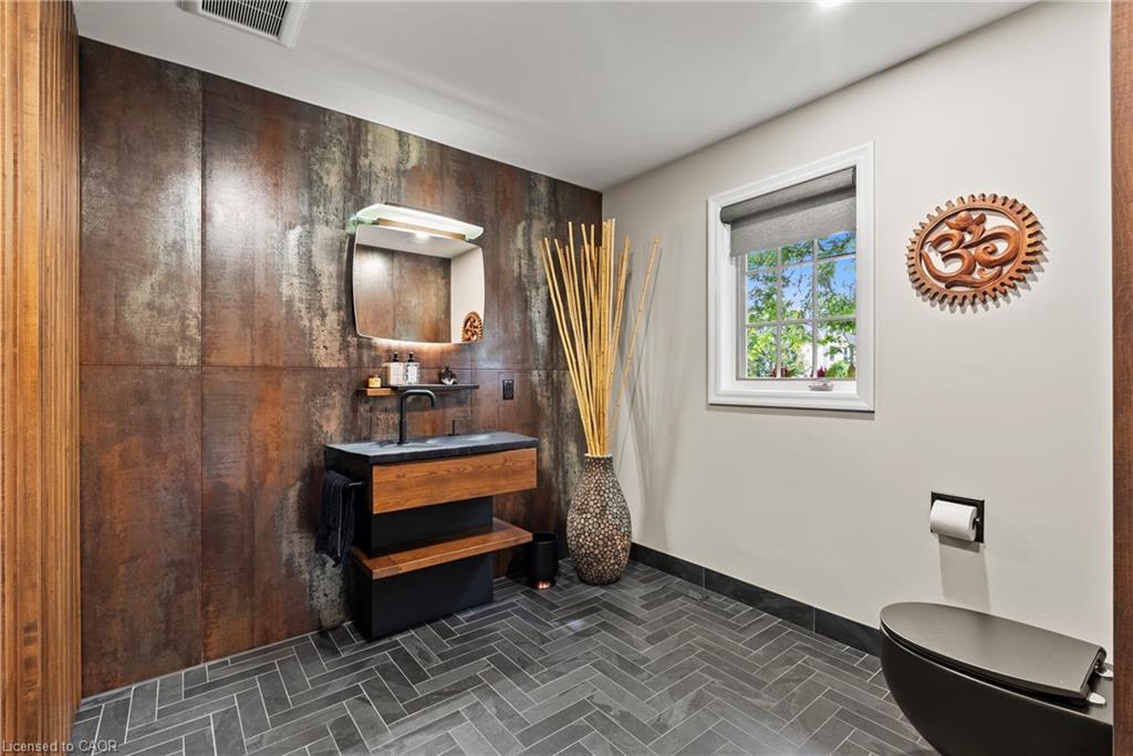 14690 Niagara Parkway Property Photo 13
