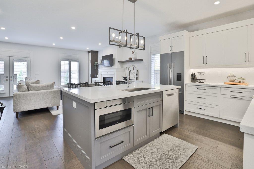 6 Iroquois Avenue Property Photo 4