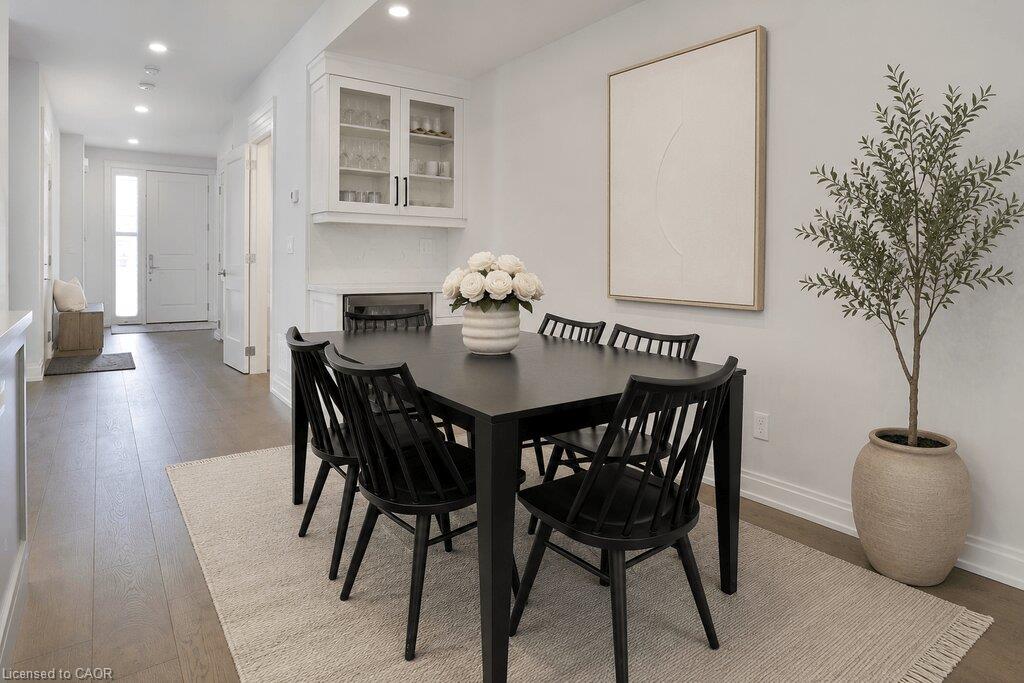 6 Iroquois Avenue Property Photo 8