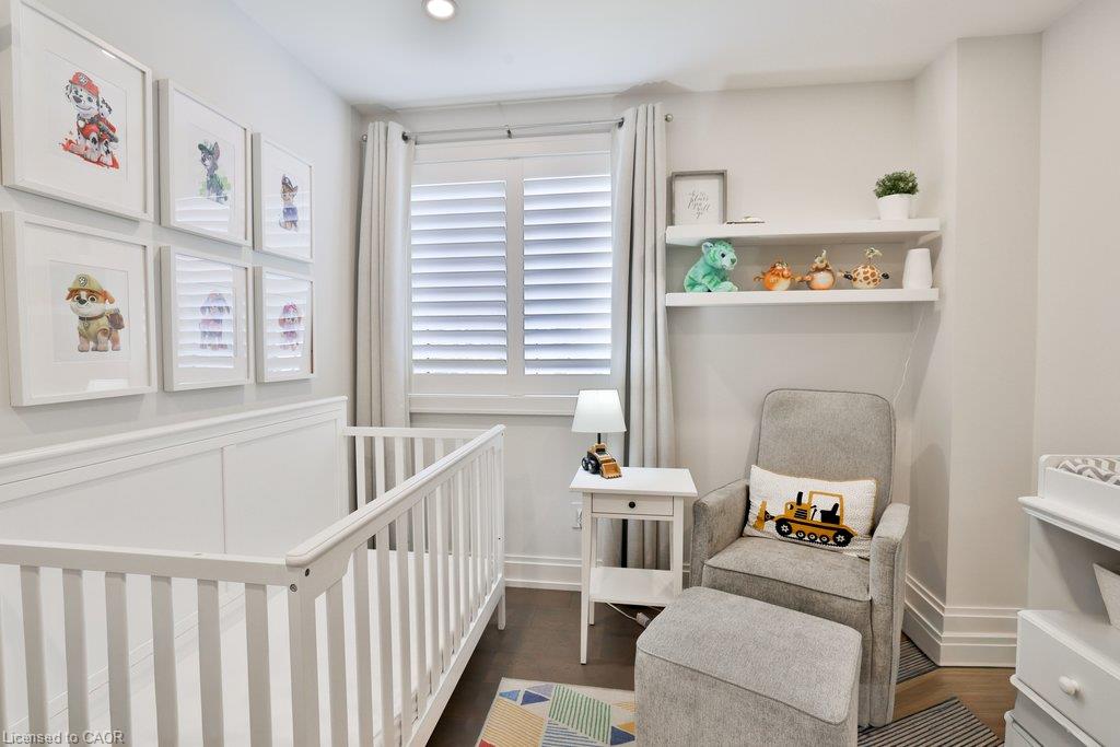 6 Iroquois Avenue Property Photo 19
