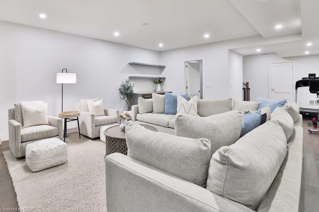 6 Iroquois Avenue Property Photo 26