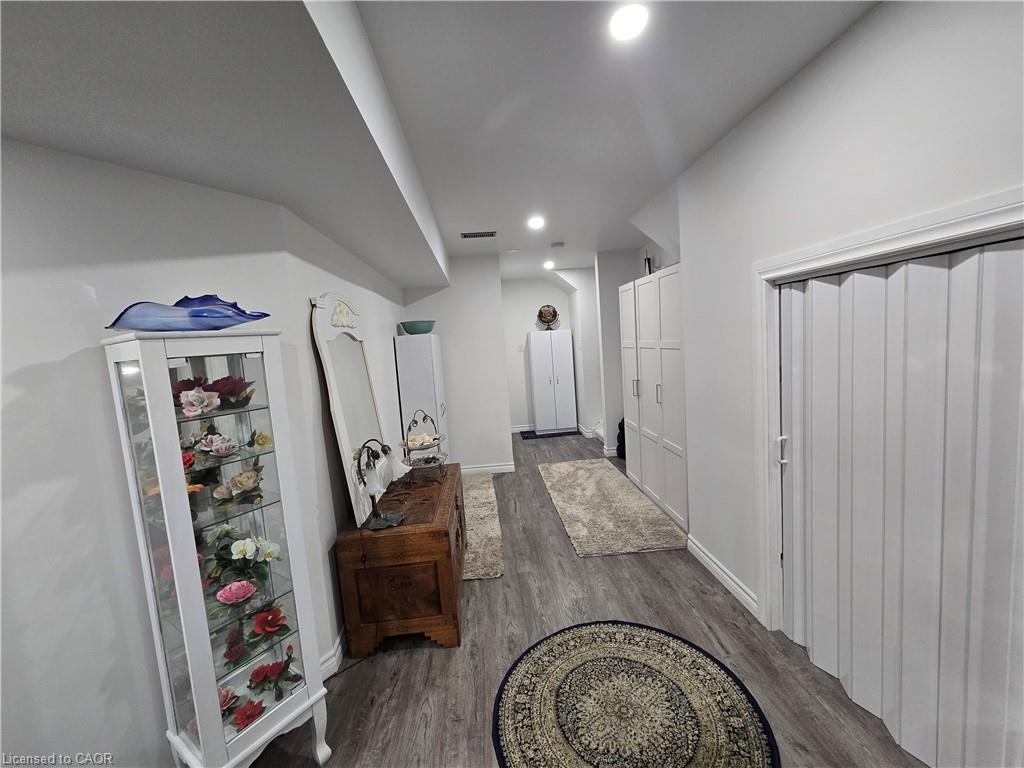175 Gold Park Gate Property Photo 30