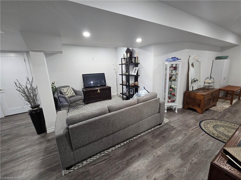 175 Gold Park Gate Property Photo 31