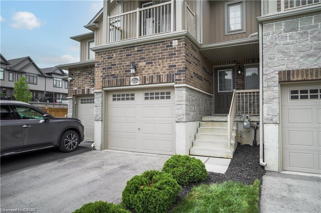76 Meadowridge Street Property Photo 3