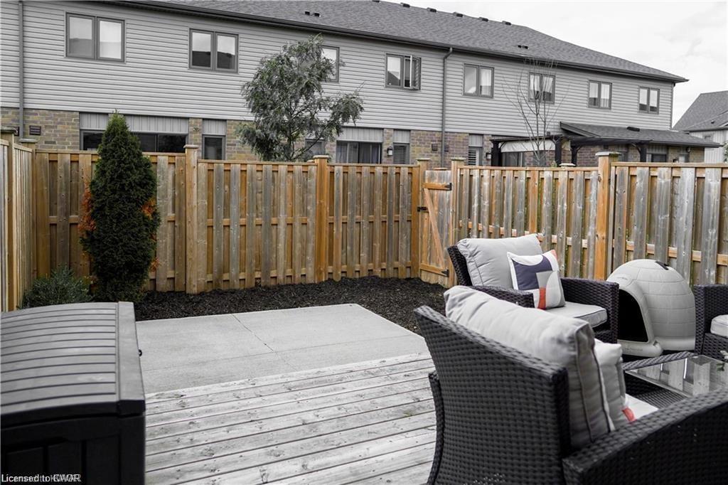76 Meadowridge Street Property Photo 30
