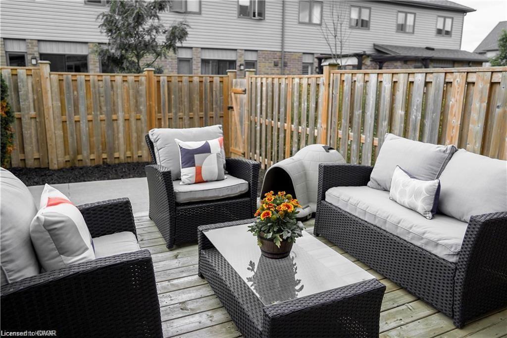 76 Meadowridge Street Property Photo 31