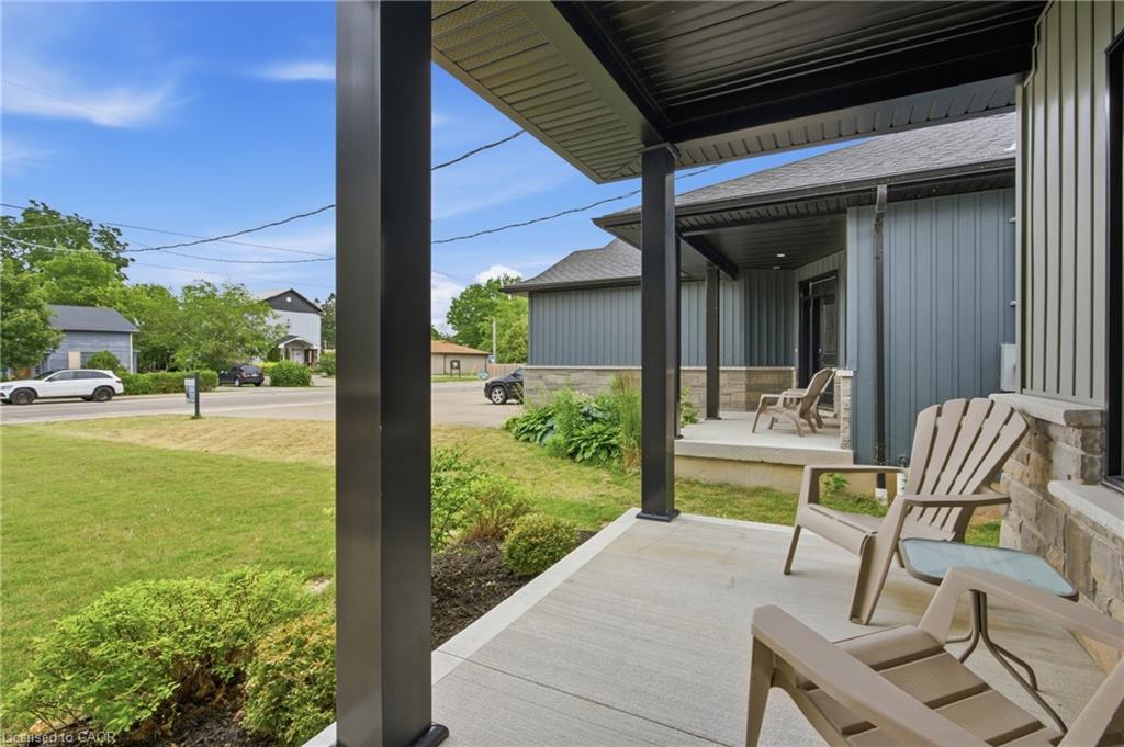 1055 Bay Street Property Photo 4