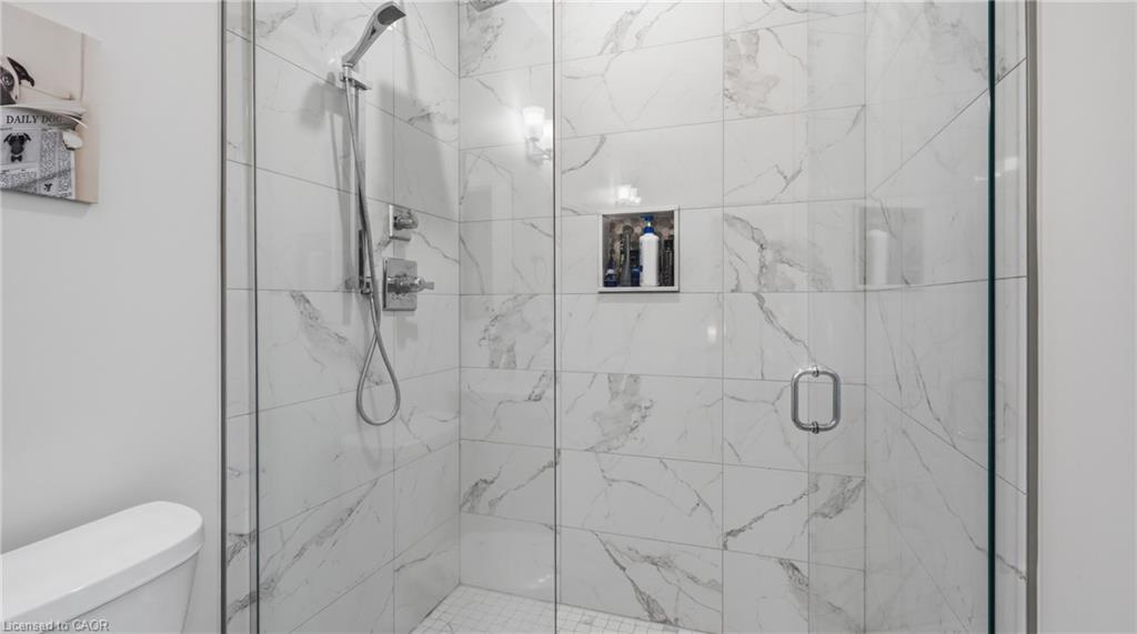 1055 Bay Street Property Photo 21