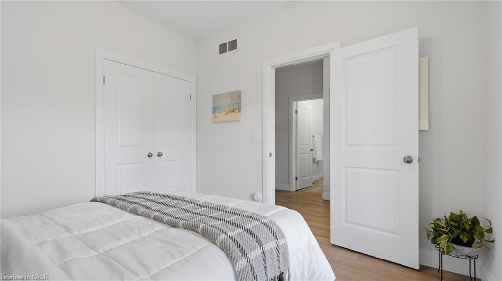1055 Bay Street Property Photo 23