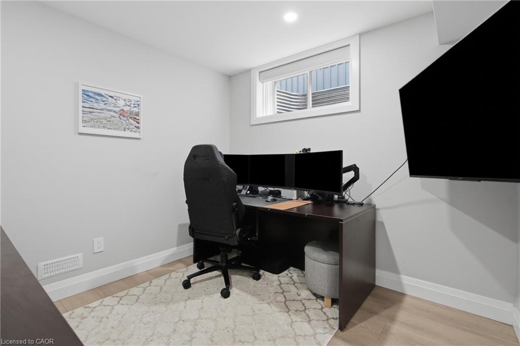 1055 Bay Street Property Photo 31