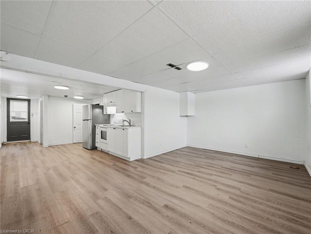 4306 East Avenue Property Photo 27
