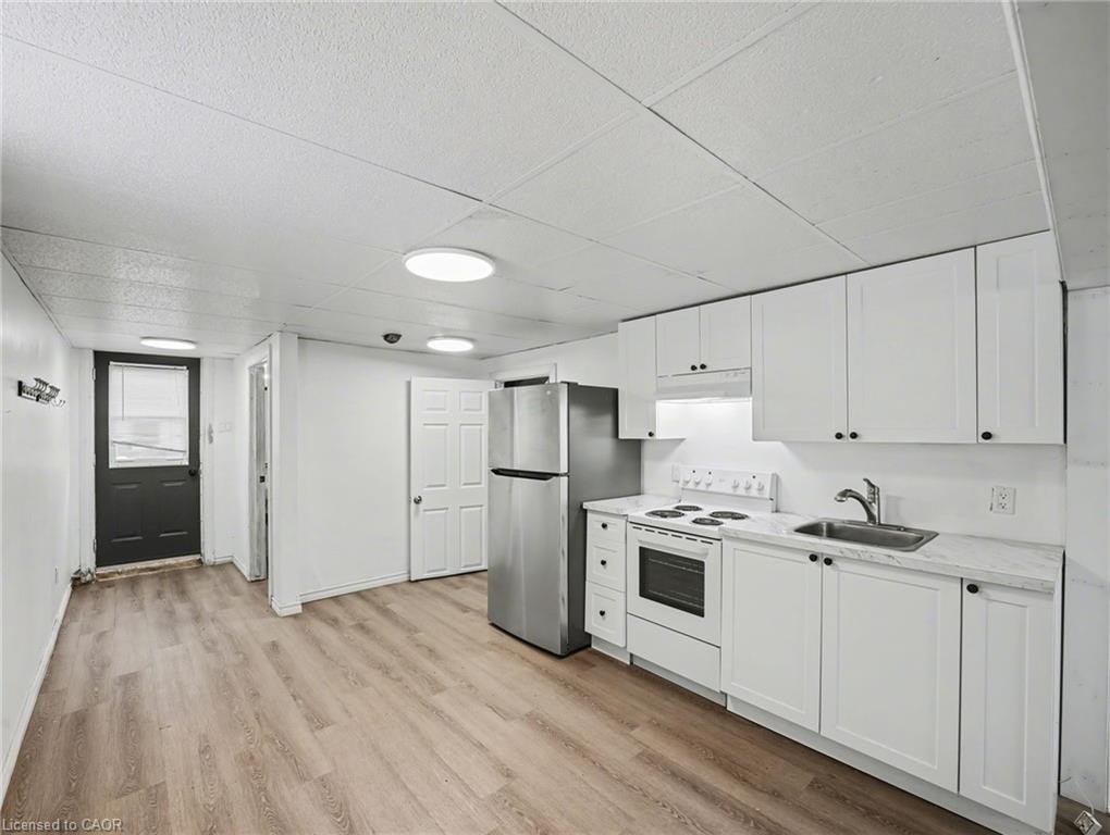 4306 East Avenue Property Photo 28