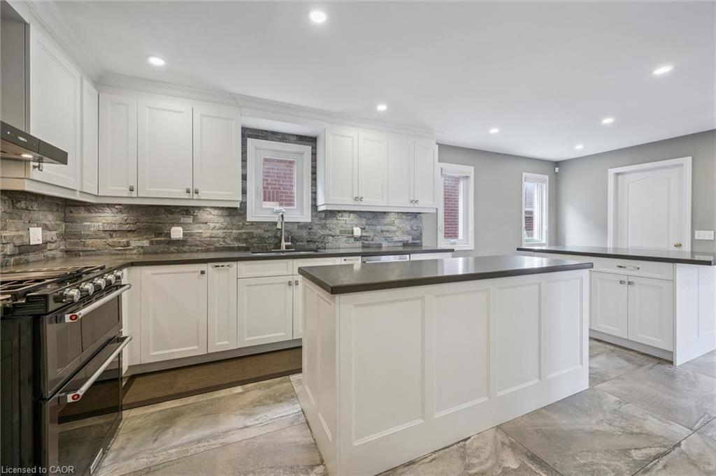 2456 Sixth Line Property Photo 7
