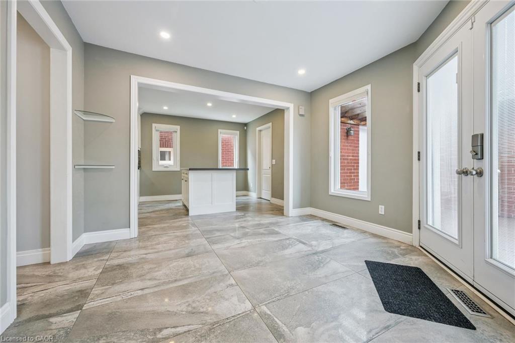 2456 Sixth Line Property Photo 15